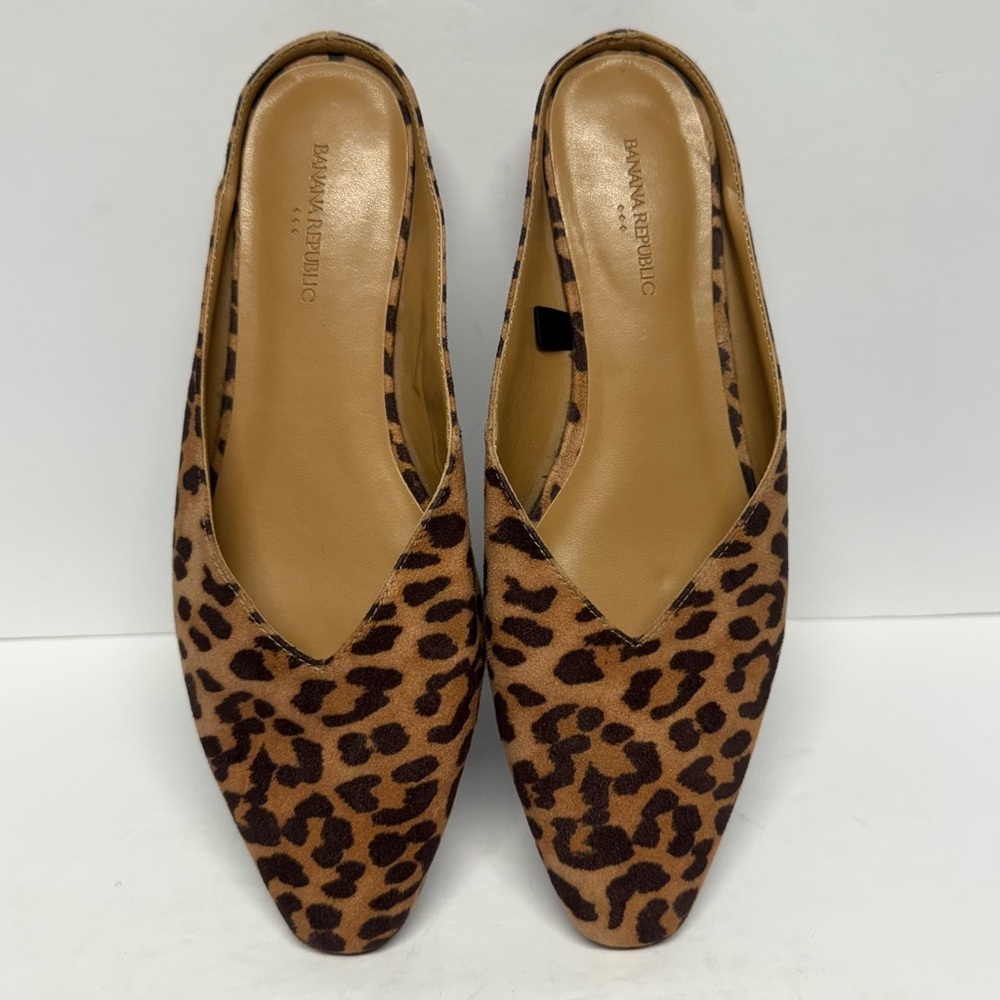 Banana Republic Flats Low Heel Cheetah Print Mules Slide On Shoes Women’s Size 6 - Picture 2 of 11